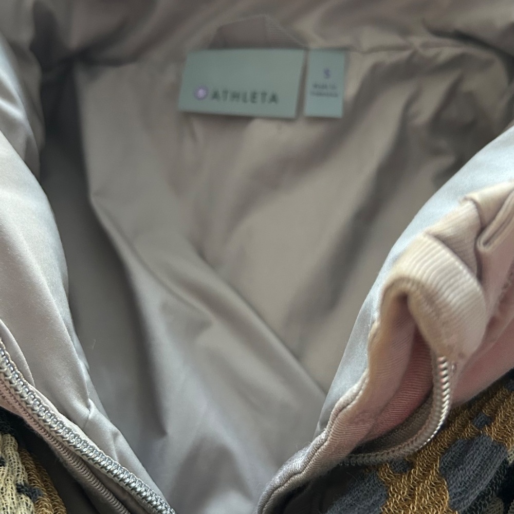 Down jacket - image 2